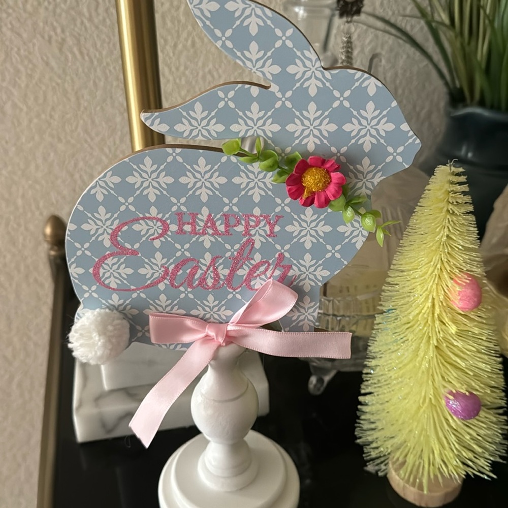 Rabbit  table decor